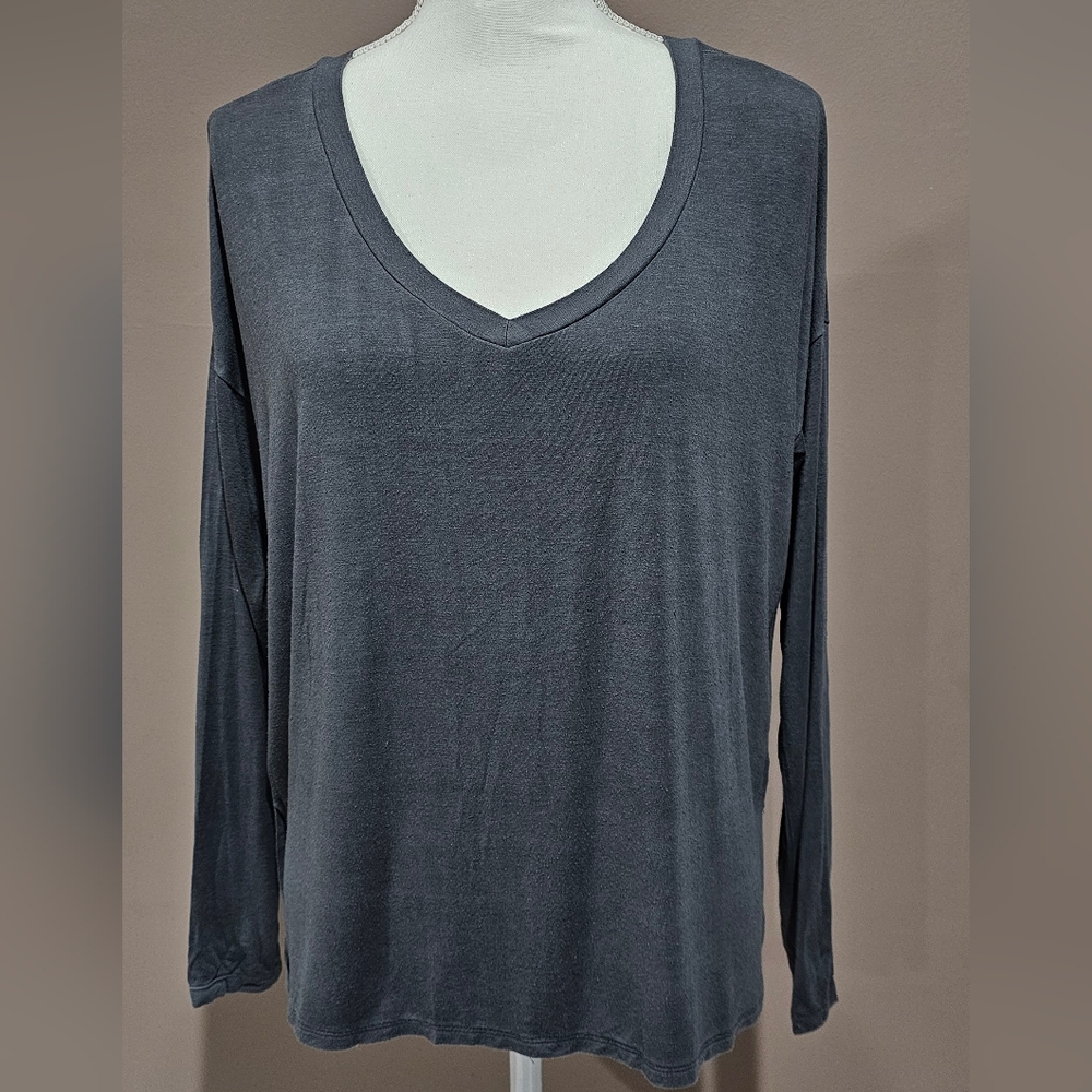 American Eagle Long Sleeve T-shirt Size Small